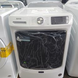 4.5 cu. ft. White Stackable Front Load
Washing Machine with 12-Hour Fresh Spin
ENERGY STAR