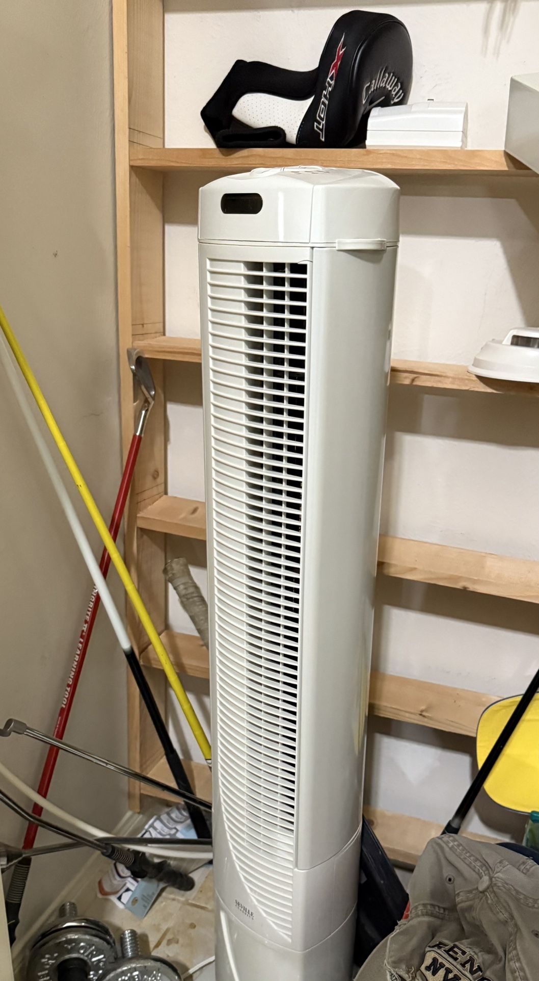 Seville Classics UltraSlimline Oscillating Tower Fan