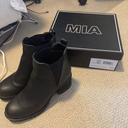 NEED GONE! Women’s Black Chelsea Boots (MIA Jody Boots)