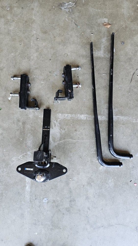 REESE 49911 Integrated Sway Control Weight Distribution Kit, 6,000 lbs. Capacity, Shank Included