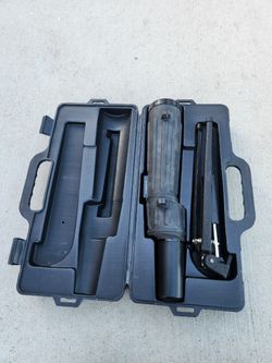 telescope
spotting scope
tripod, hard case included
hard case size: 8x16x4H"
