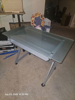 Computer desk