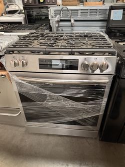 Oven-equipped stove