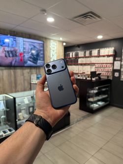 iPhone 17 Pro 256GB Factory Unlocked – Phoenix AZ Like New Condition