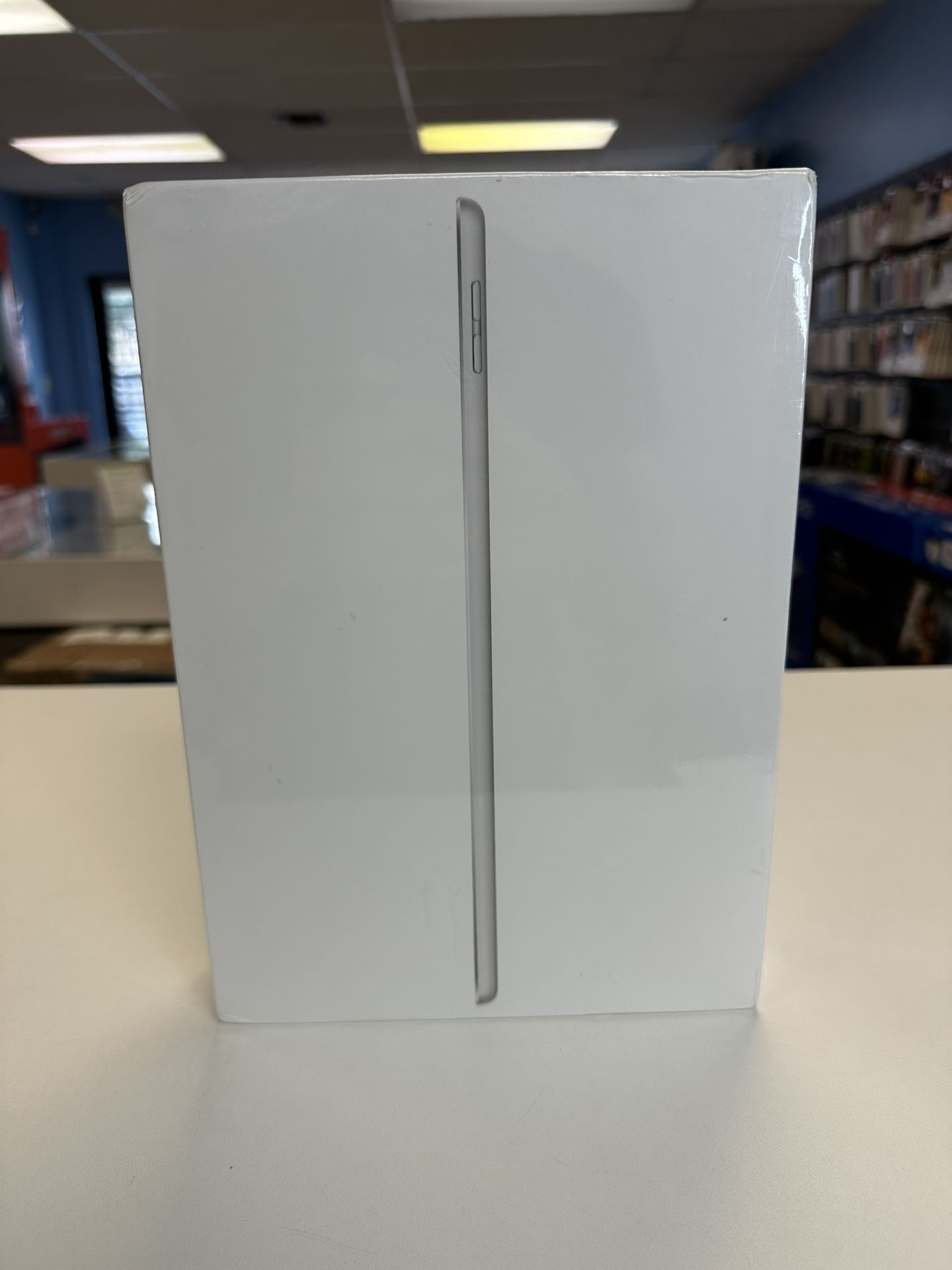 iPad 9th Generation Silver 256 GB With Apple Care Warranty