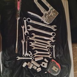 Mix Of Tools/Wrenches