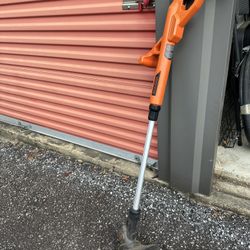 Black & Decker String Trimmer-Cordless