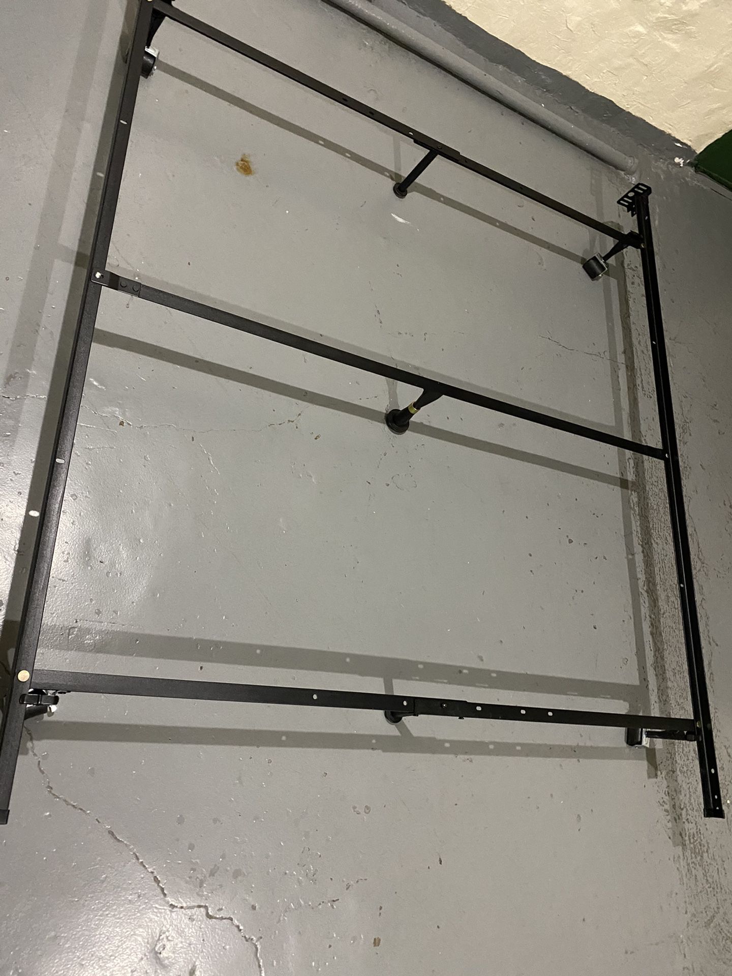 Metal Bed Frame Twin-Full-Queen Rollers