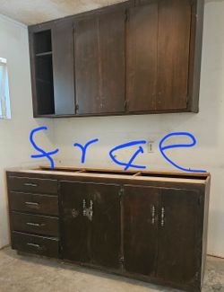 Es free Gratis para interesada tengo la madera que ba arriba mounclair ca