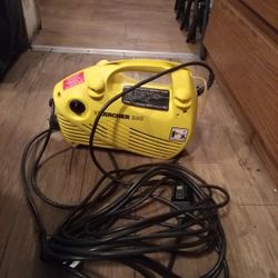 Karcher 1400 PSI Pressure Washer 