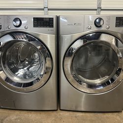 VERY NICE  2022 LG WASHER AND ELECTRIC DRYER SET LIKE NEW 