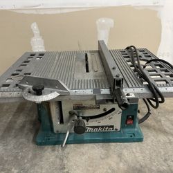 Makita Model 2708 Benchtop Portable Table Saw With Fence & Miter Gauge