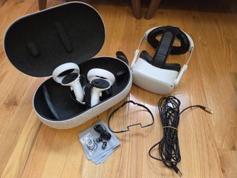 Meta Quest 2 VR Headset Bundle + KIWI Comfort Strap, AMVR Grips & Official Case