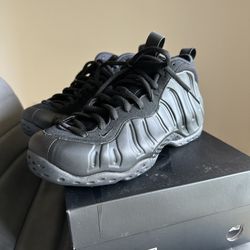 Nike Air Foamposite One 8.5