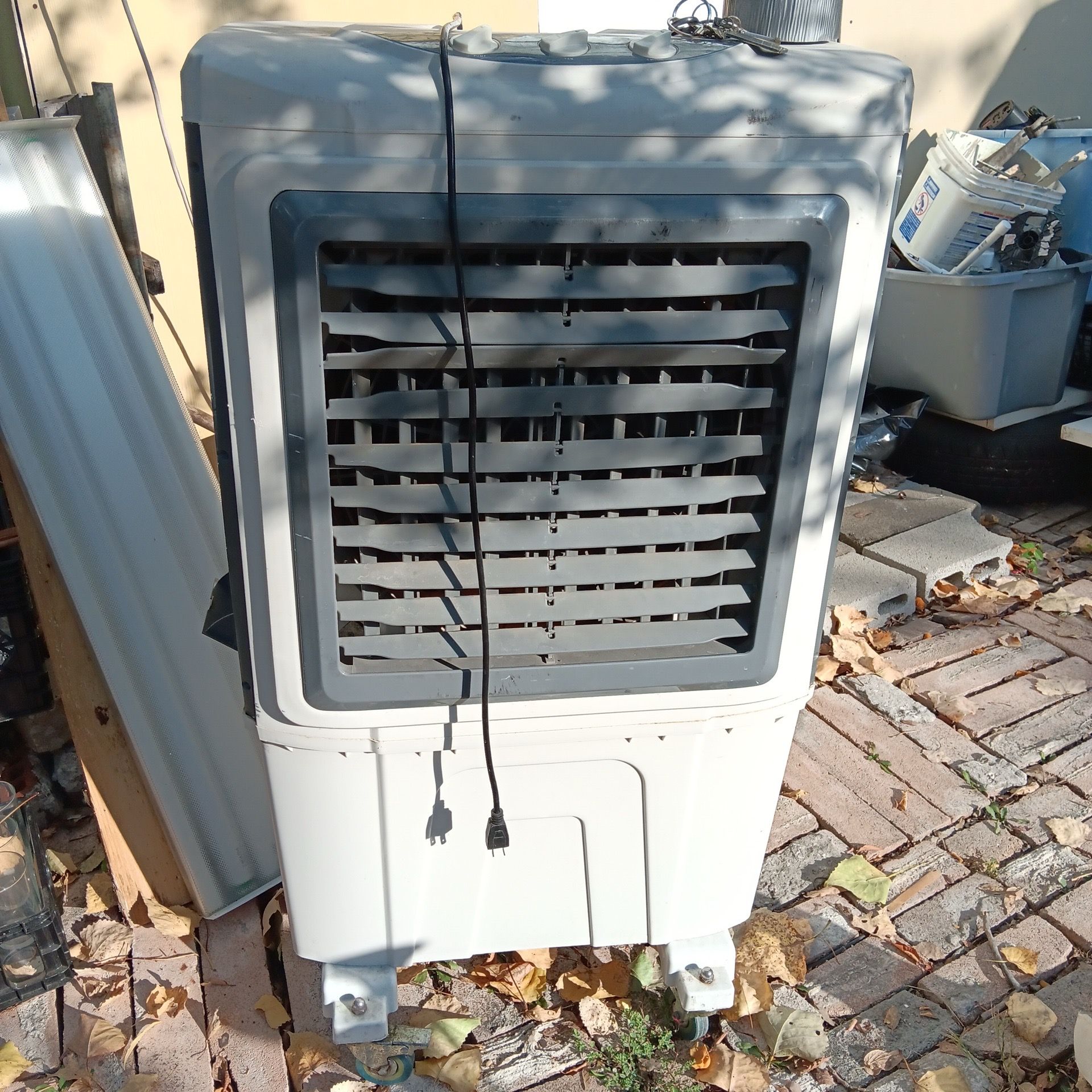 Water cooler fans