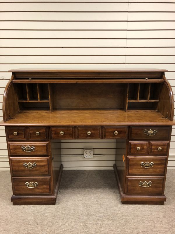 Beautiful Solid Wood Roll Top Desk For In Spokane Wa Offerup