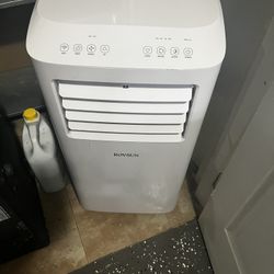 floor ac  2 bluechairs 2grey chairs and 2 min fridge