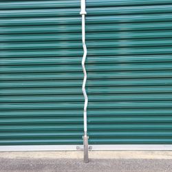 Titan Rackable Curl Bar Cash Only 