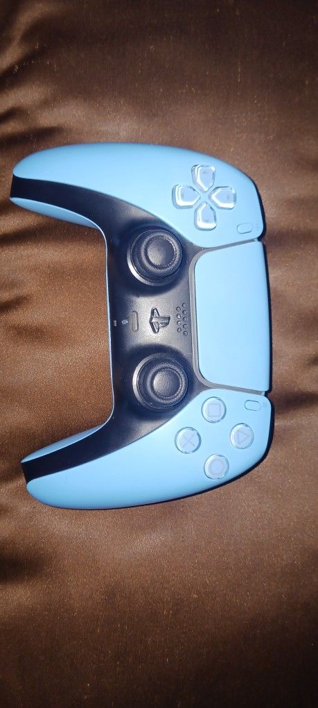 PS5 DualSense Controller β Like New, Used Only Once!
