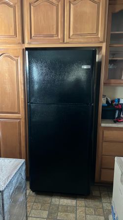 Frigidaire black refrigerator
