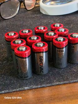 Rayovac  123A  3v batteries  x12
