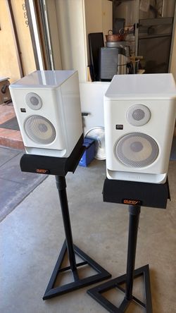 KRK  Rokit 5/5 Generation white  for the pair