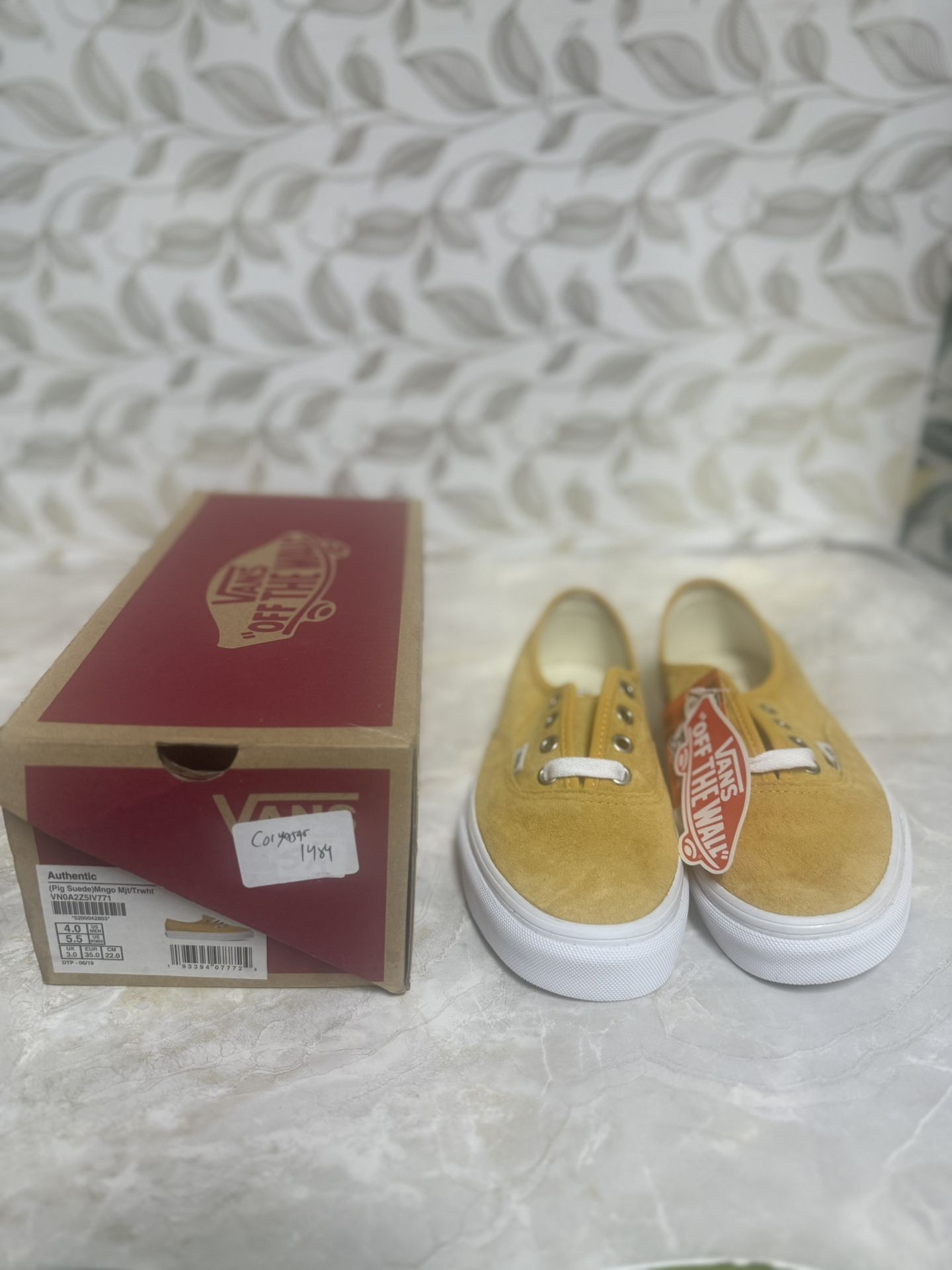 Vans Size 4 Men / 5.5 Women