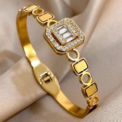 Beautiful Bracelet On  Sale 