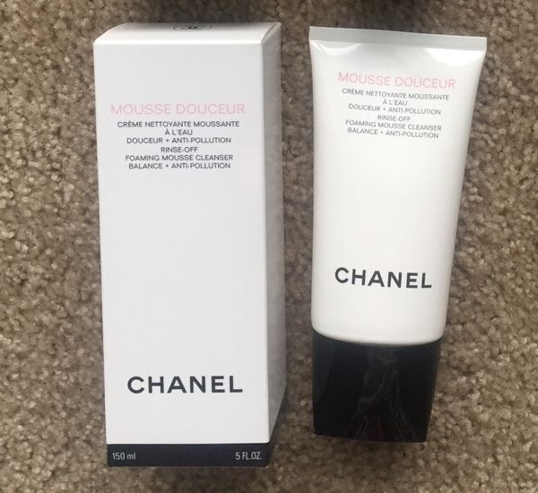 Chanel Mousse Douceur cleanser brand new in box for Sale in Roseville ...
