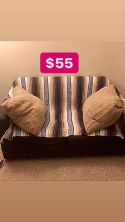 Loveseat -Pick up on Sunday!