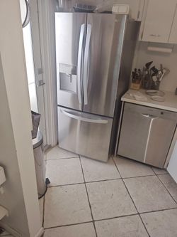 Bosch Stainless steel Dishwasher..(contact info removed)