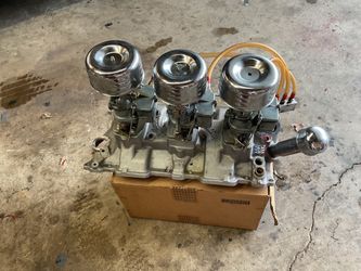 Tri power carburetor set up.  Speedway 3x2 carb set up  complete. For Chevy  283/327/305/350 400