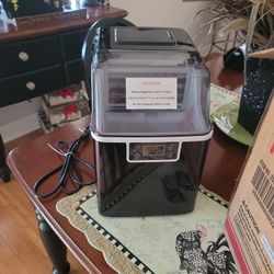 Ice Cube Maker