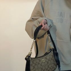 Retro-style signature C-shaped crossbody bag, golden chain canvas leather half-moon-shaped shoulder bag