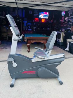 Life Fitness Club Series Bike + FREE LifeMax Dual Trainer