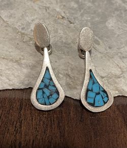 925 TC-78 Mexico Sterling Silver 1- 1/4” Long drop earrings, Turquoise and black Onyx