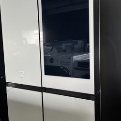 Samsung Bespoke 29 Cu. Ft. 4-Door Flex French Door Refrigerator AI Family Hub+ in White Glass