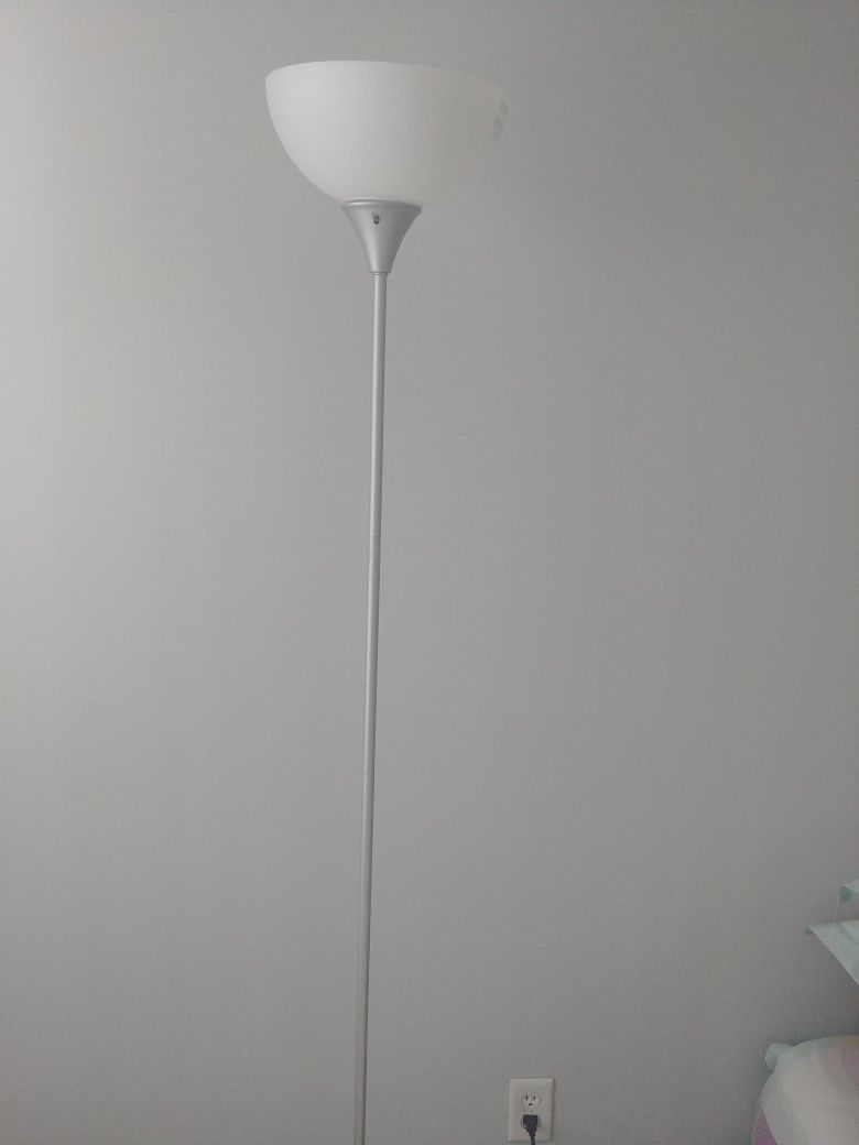 Floor lamp