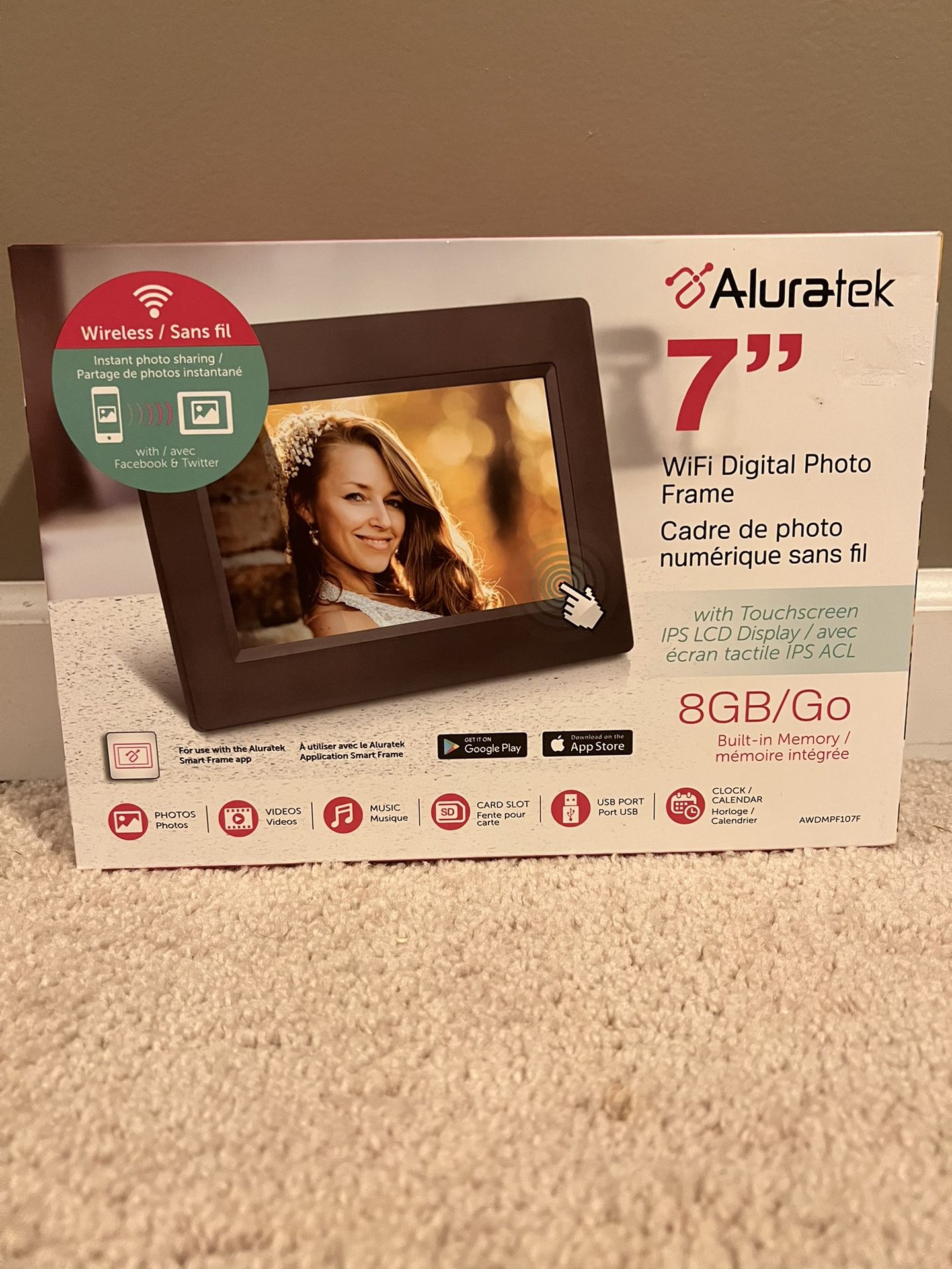 Aluratek 7” LCD WiFi Digital Photo Frame, Touchscreen, 8GB
