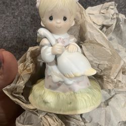 Precious Moments Figurines