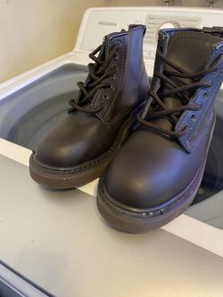 Winger kids boots unisex size 5 youth 61/2 women genuine leather