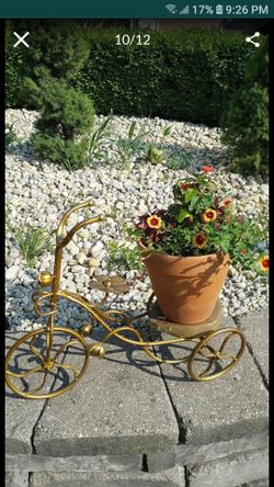 Garden/backyard/ home gold bicycle for 1 flower pot or vase