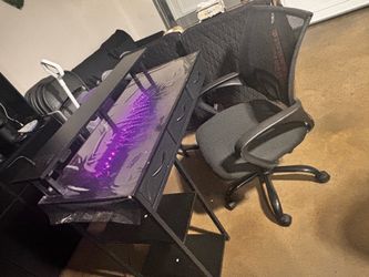 Play/computer desk with chair