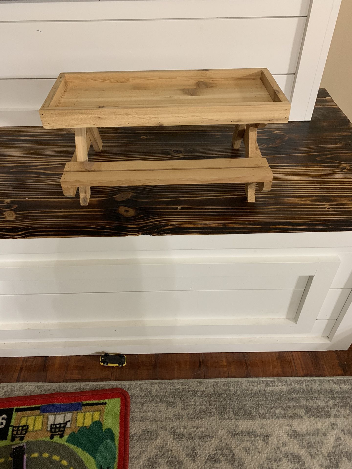 Chicknic Table