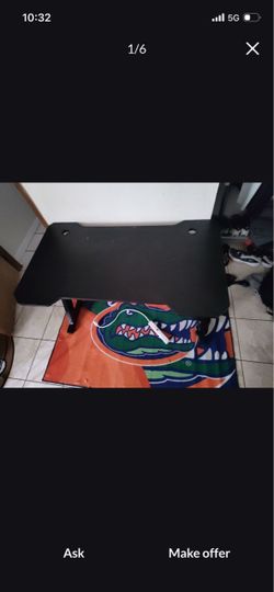 Gaming desk