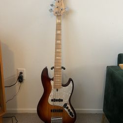Sire Marcus Miller V7 5 String Jazz Bass Sunburst 1st Gen