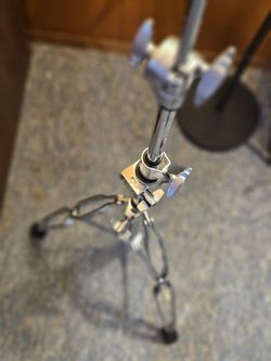 Drum cymbal stand with swivel top