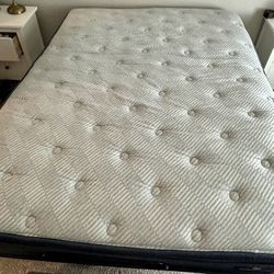 Serta Perfect Sleeper Queen Mattress + Mattress Firm Adjustable Base