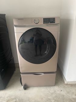 7.5-cu ft Stackable Steam Cycle Electric Dryer (Champagne) Item #1258840Model #D