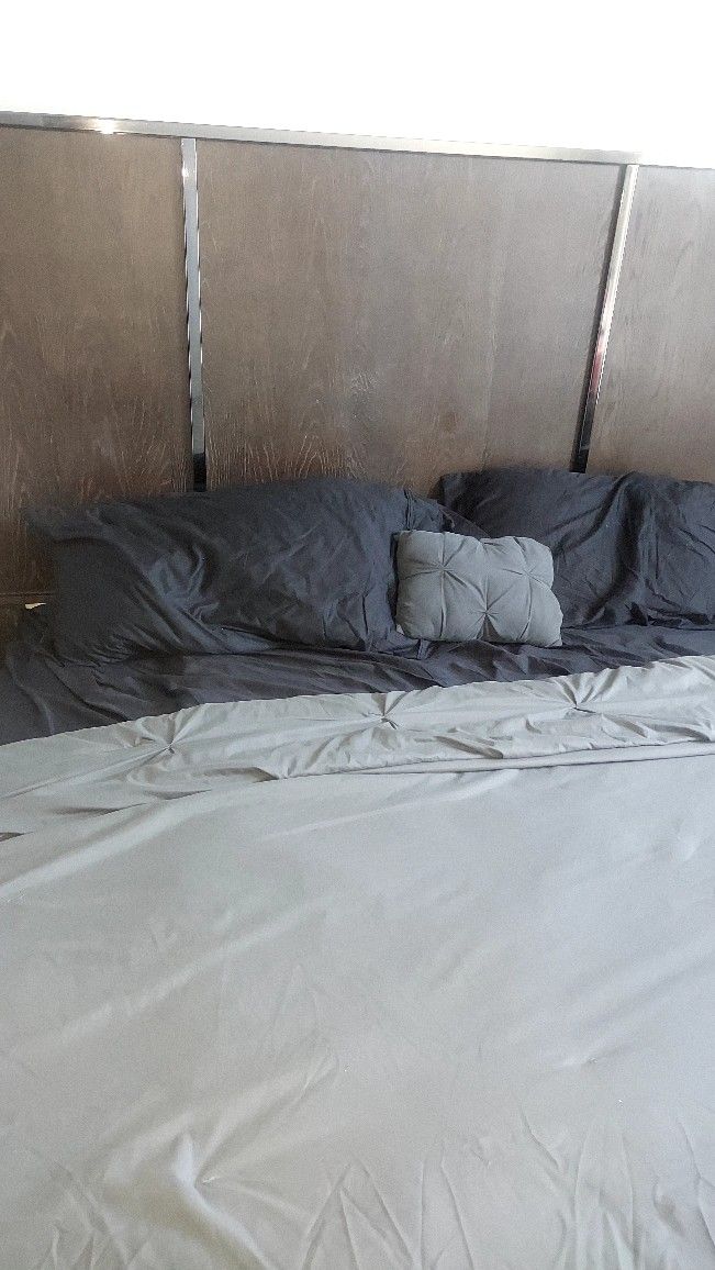 King SIZE BED, Frame, Headboard, Dresser, Two Night Stands